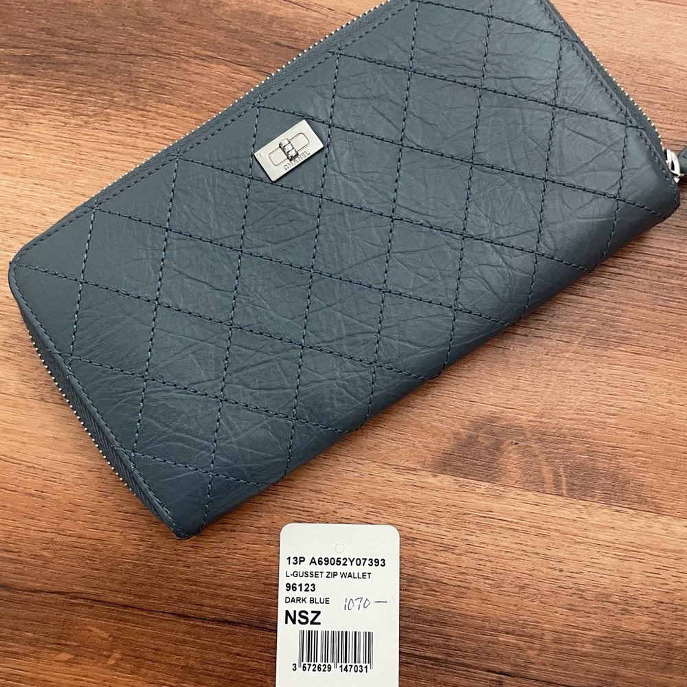 New with tag Chanel 2.55 zip around wallet